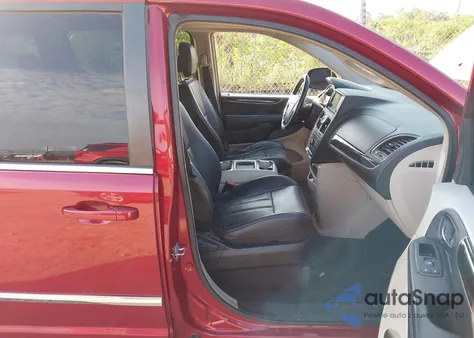 2013 Chrysler Town & Country Touring from USA, damaged, VIN 2C4RC1BG9DR603832